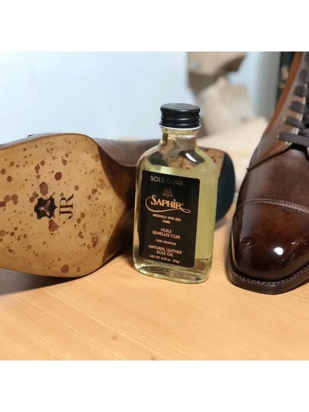 Leather Shoe Conditioner & Protector Oil - Saphir Medaille d'Or Sole Guard